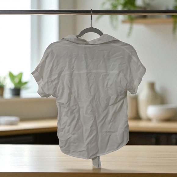 Sim & Sam White Short Sleeve Button-Up Shirt Size S - Picture 2 of 3